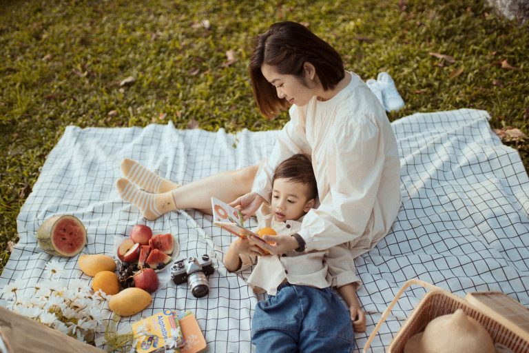 Chụp gia đình ngoại cảnh đẹp Đà Nẵng 2021